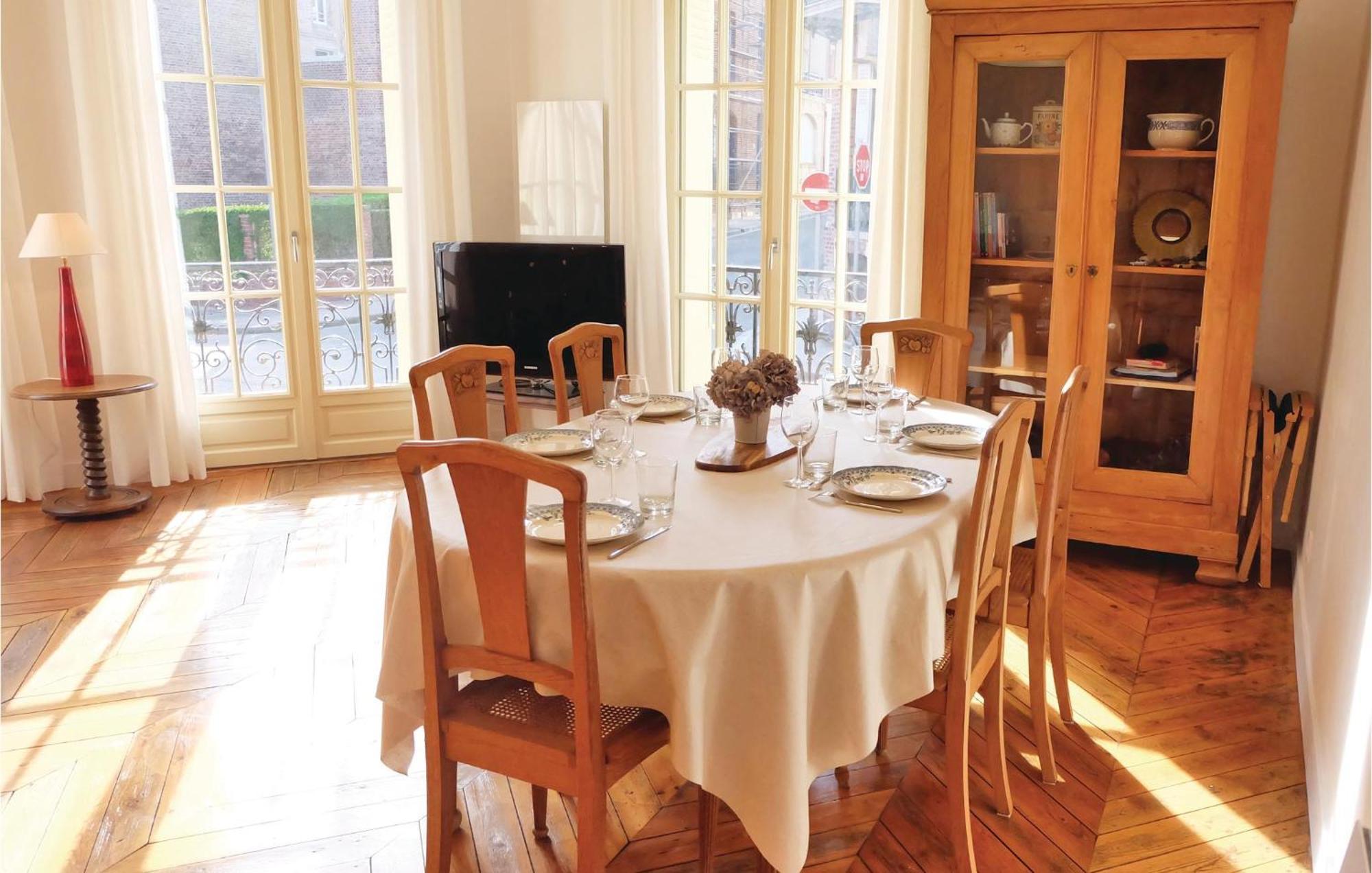 2 Bedroom Awesome Apartment In Mers-Les-Bains Bagian luar foto