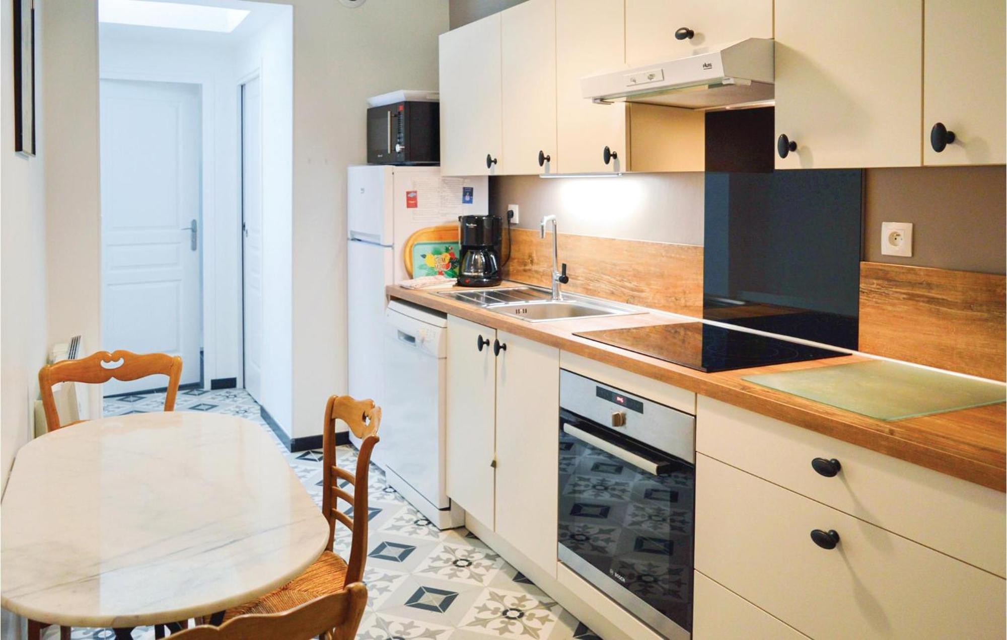 2 Bedroom Awesome Apartment In Mers-Les-Bains Bagian luar foto