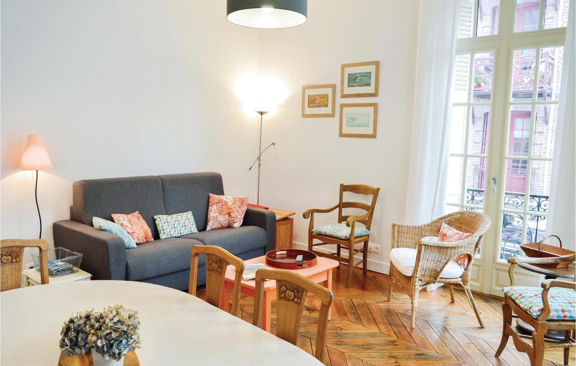 2 Bedroom Awesome Apartment In Mers-Les-Bains Bagian luar foto