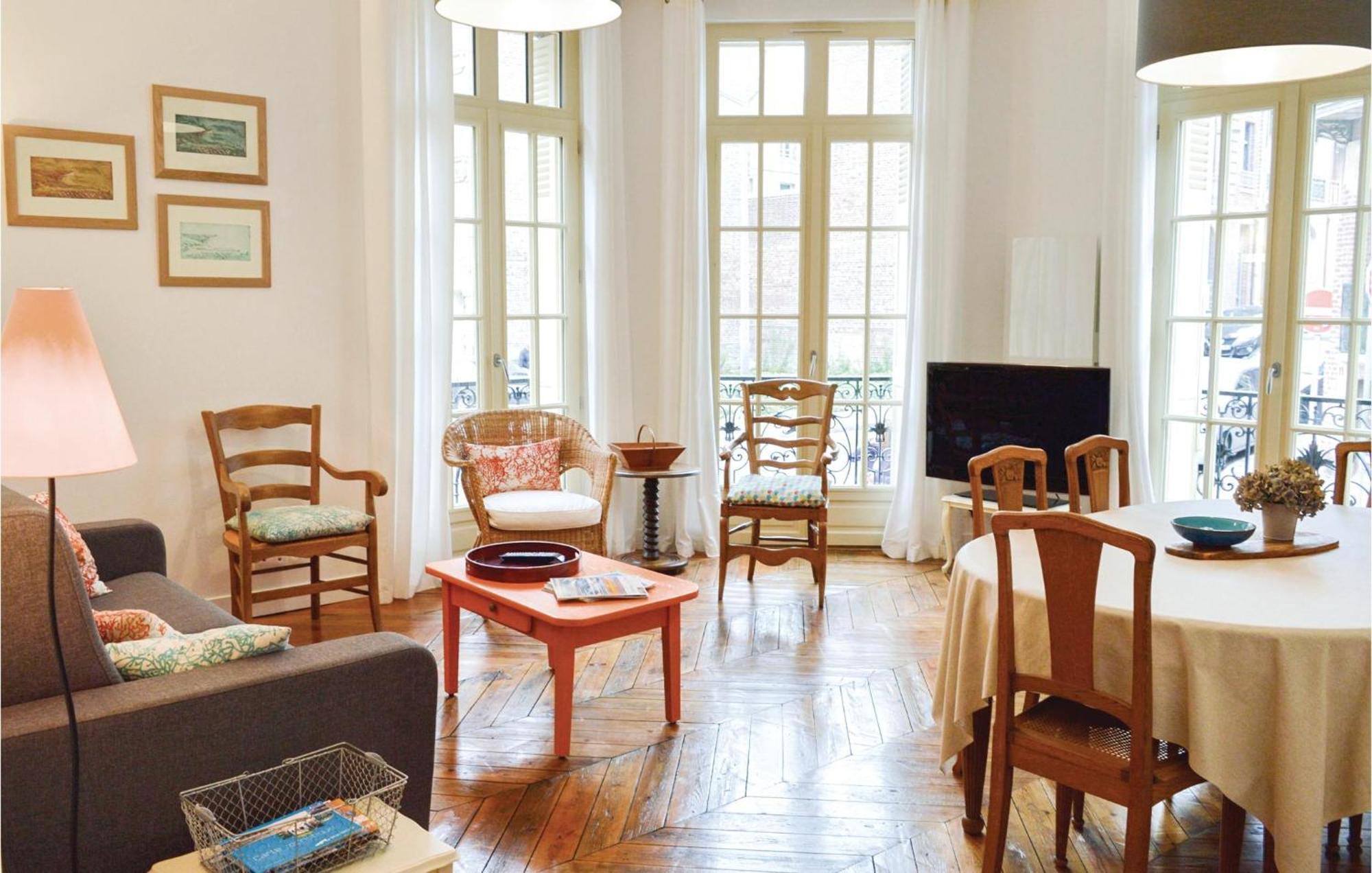 2 Bedroom Awesome Apartment In Mers-Les-Bains Bagian luar foto