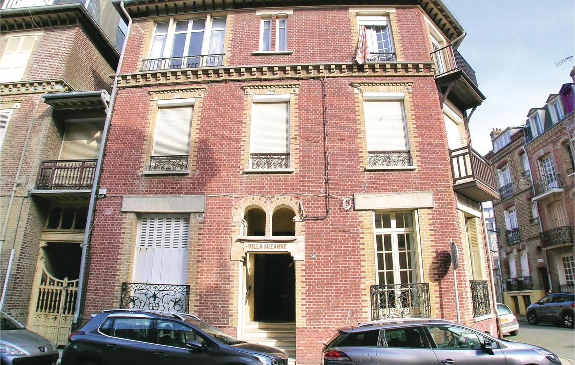 2 Bedroom Awesome Apartment In Mers-Les-Bains Bagian luar foto